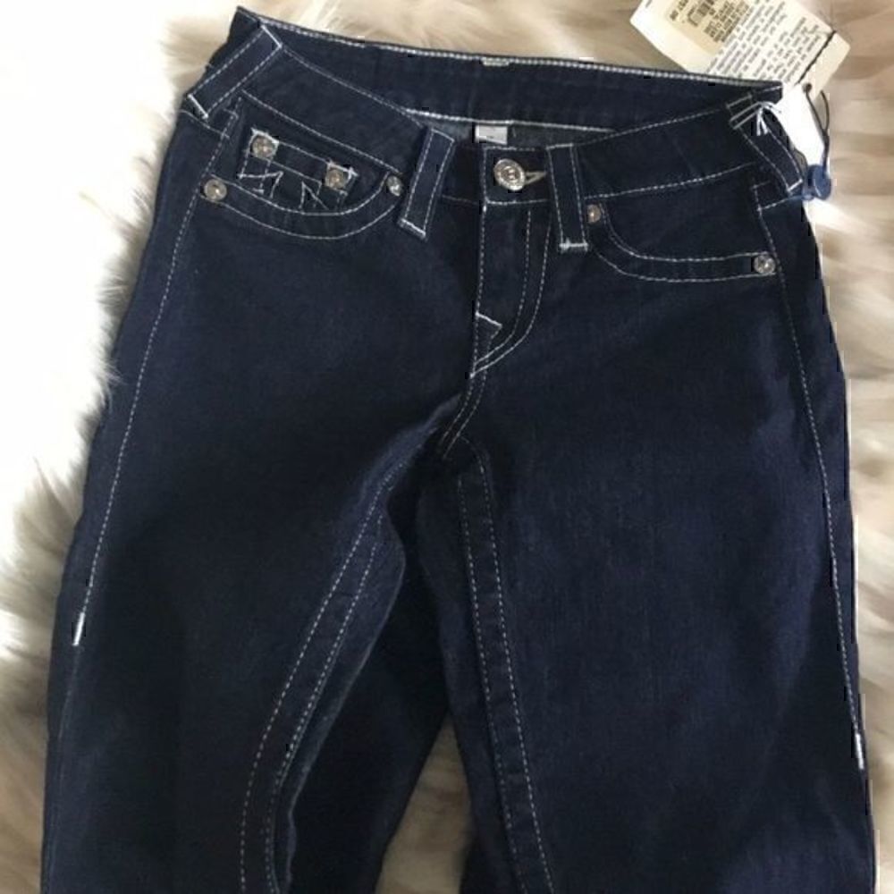 TRUE RELIGION GORGEOUS JEANS SWAROVSKI CRYSTAL‎ LOGO - Picture 5 of 8